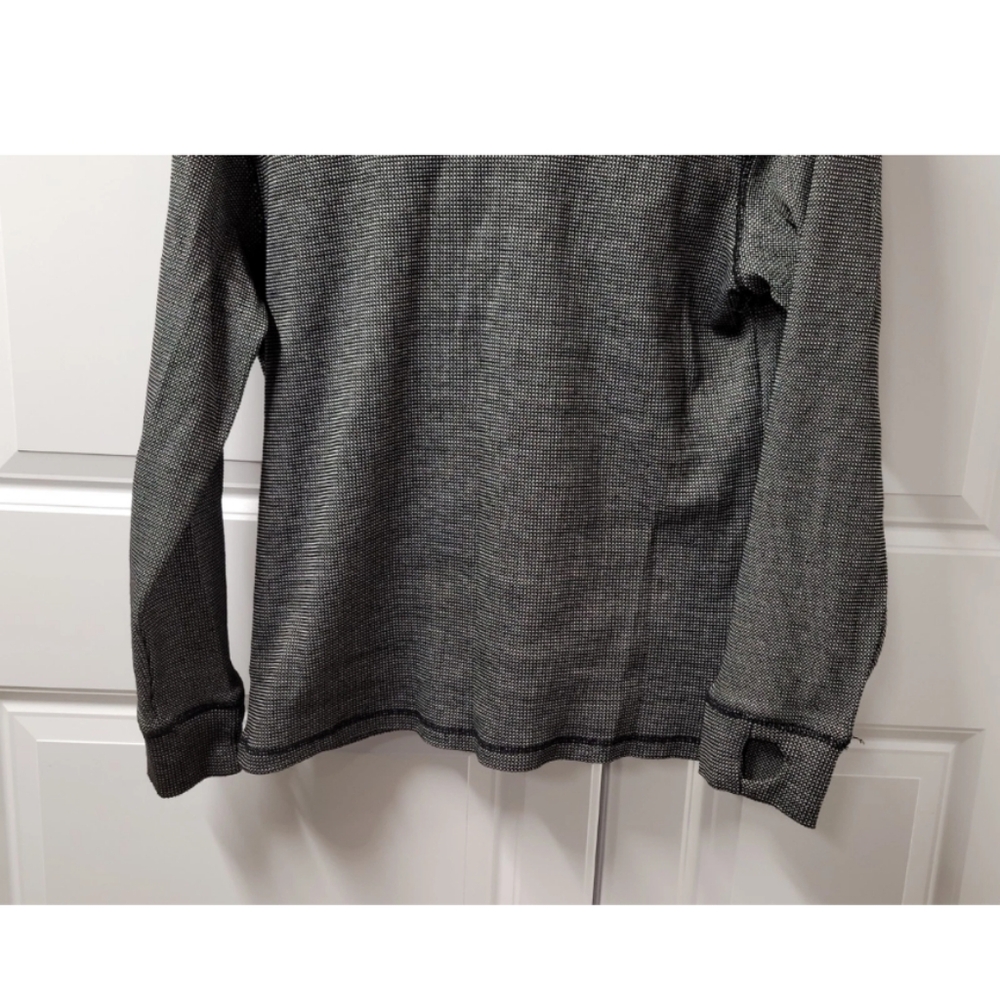 Amongst Others Men's Shirt Size: Medium - Picture 9 of 11